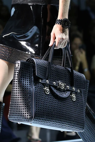 Look 29